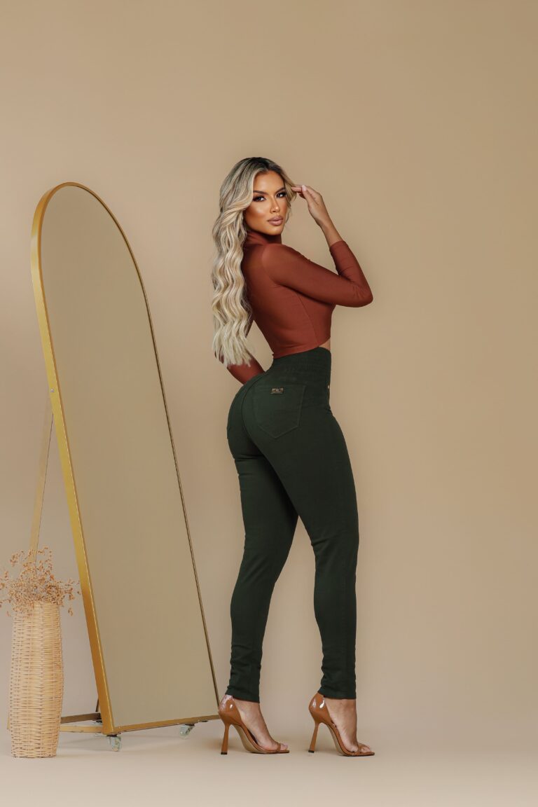Holliver-Jeans-calça-modeladora-verde-musgo-natal